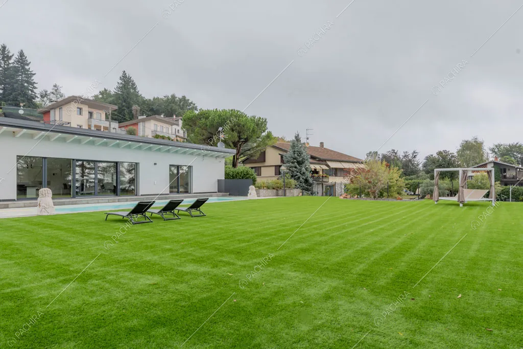 Giardino della villa Amazonite, location in stile contemporaneo a Varese