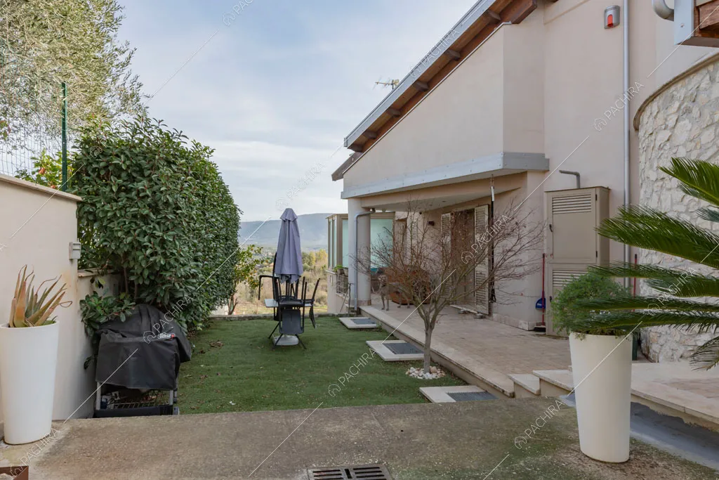 Giardino della villa Matico, location in stile contemporaneo a Roma