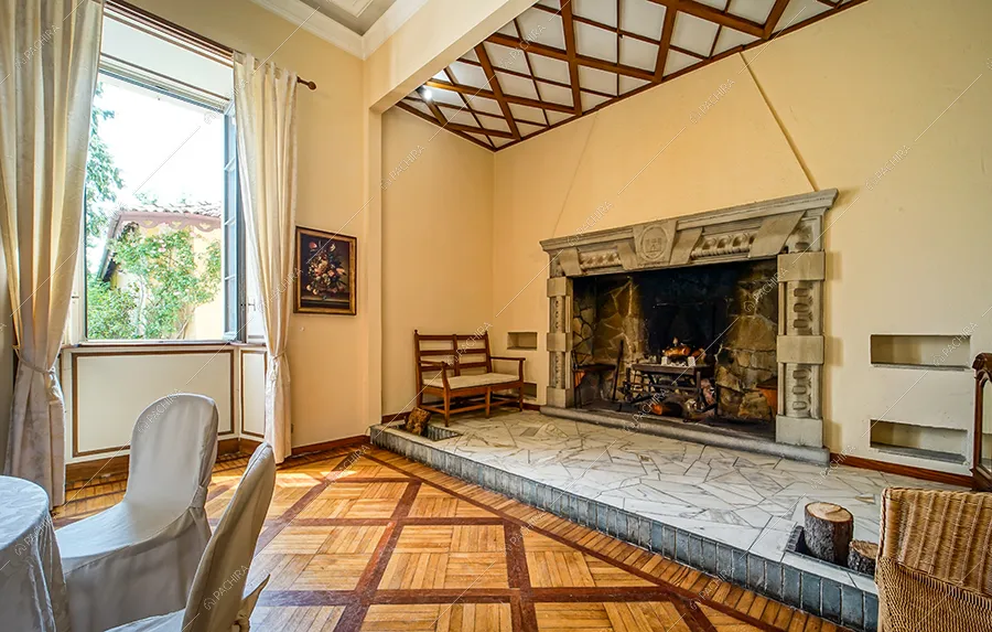 Sala da pranzo della dimora storica Cinabro, location in stile classico a Lecco
