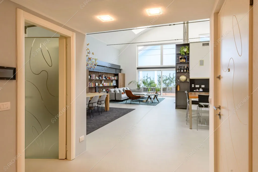 Atrio del loft Genepi, location in stile contemporaneo a Milano