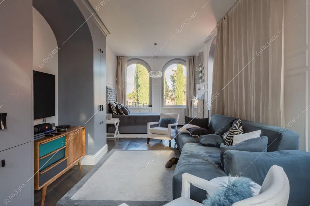 Camera da letto della villa Espero, location in stile contemporaneo a Roma