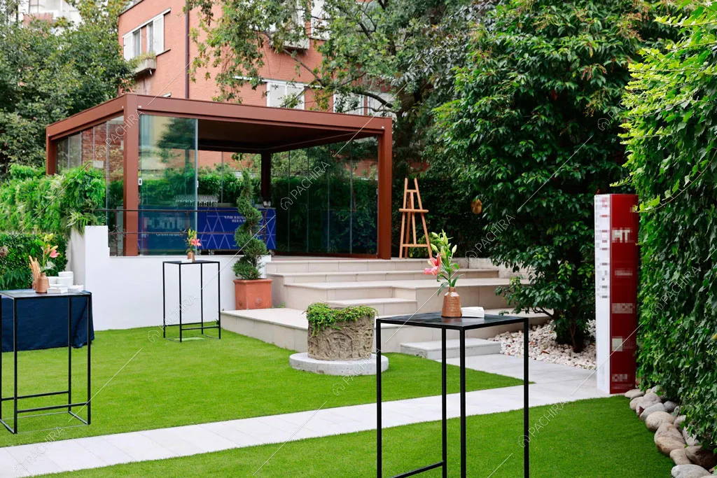 Giardino con veranda della dimora storica Cerimoya, location in stile liberty a Milano