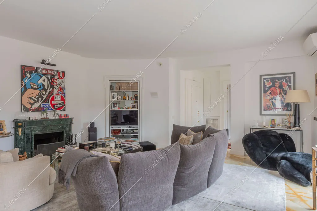 Sala dell'appartamento Mizuna, location in stile contemporaneo a Roma