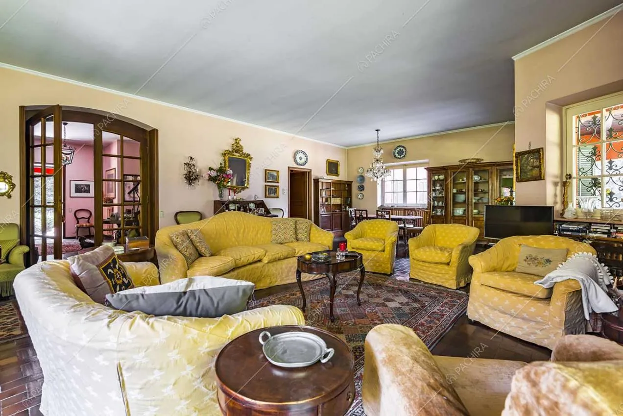 Salotto della villa Archibusa, location in stile classico a Como
