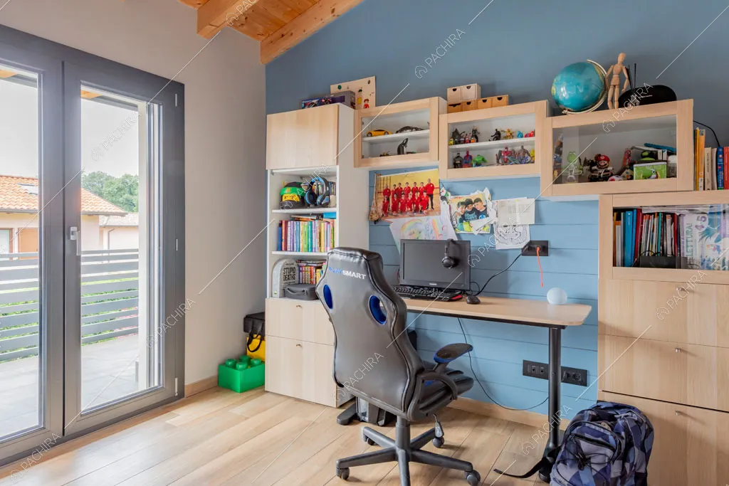 Camera da letto della villa Galena, location in stile contemporaneo a Monza