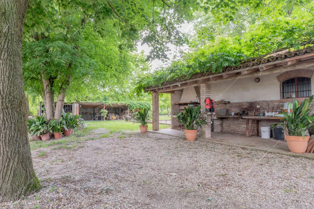 Giardino della villa Missouri, location in stile rustico a Mantova