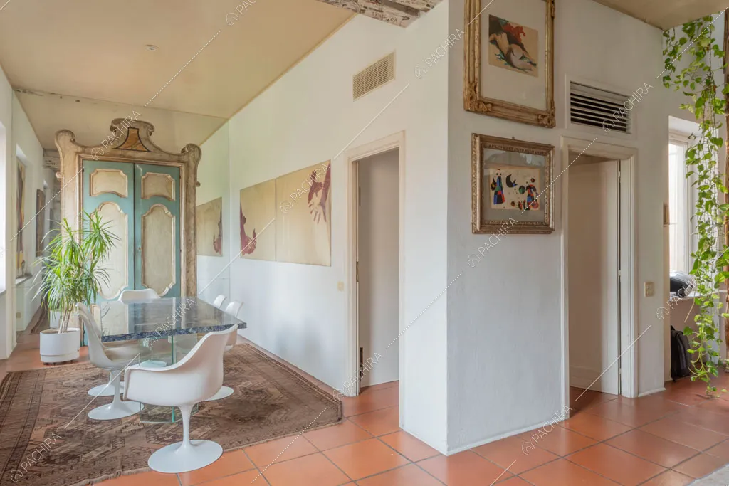 Sala da pranzo dell'appartamento Pancrazio, location in stile contemporaneo a Roma