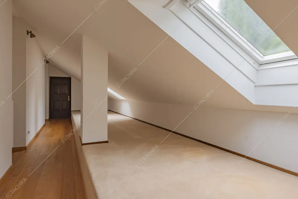 Sottotetto della villa Bris, location in stile contemporaneo a Torino