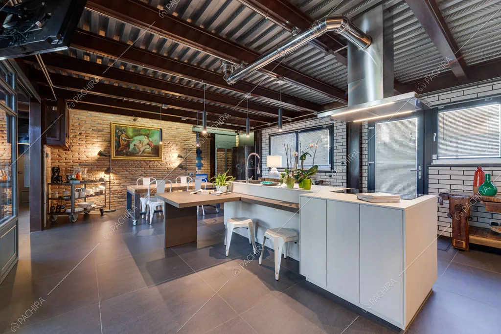 Cucina del loft Argan, location in stile industriale a Roma