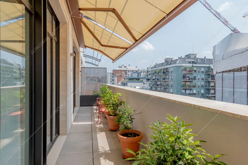 Terrazza dell'appartamento Foehn, location in stile contemporaneo a Milano