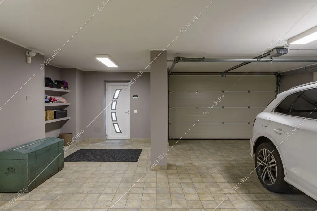 Box del loft Genepi, location in stile contemporaneo a Milano