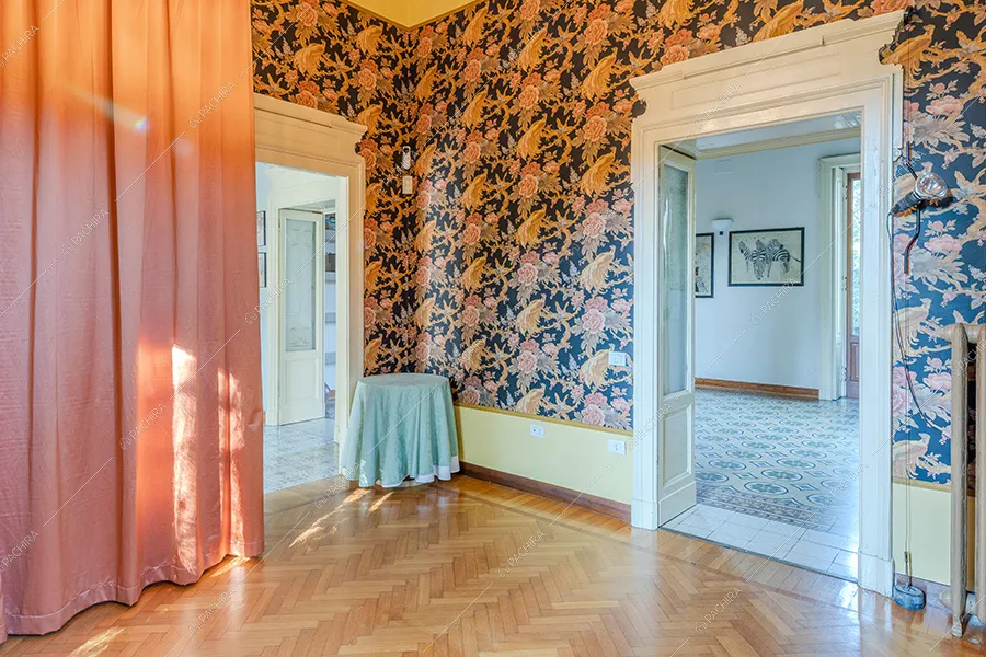 Sala della villa Nitra, location in stile vintage a Milano