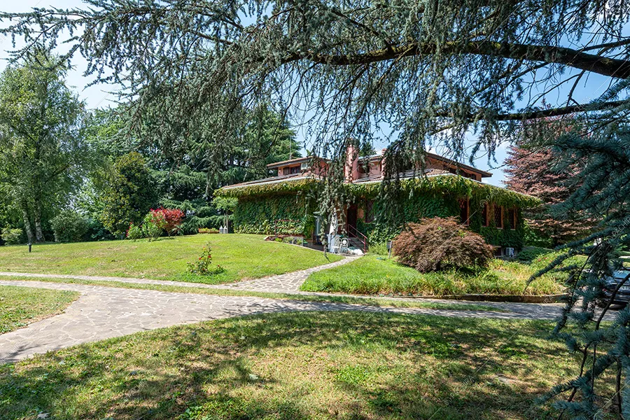 Parco della villa Adige, location in stile contemporaneo a Monza