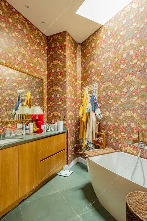 Bagno dell'appartamento Don, location in stile contemporaneo a Milano