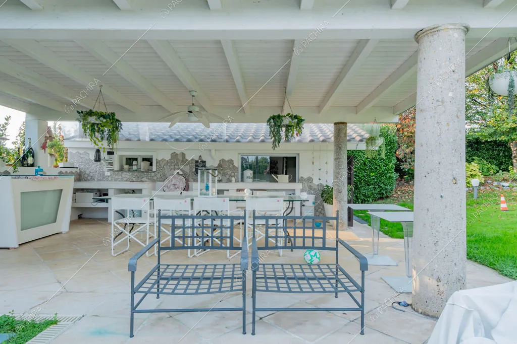 Veranda della villa Ararat, location in stile classico a Milano
