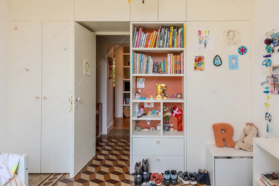 Cameretta dell'appartamento Andira, location moderna per shooting a Milano