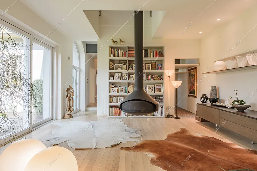 Salotto della villa Nilo, location in stile moderno a Milano