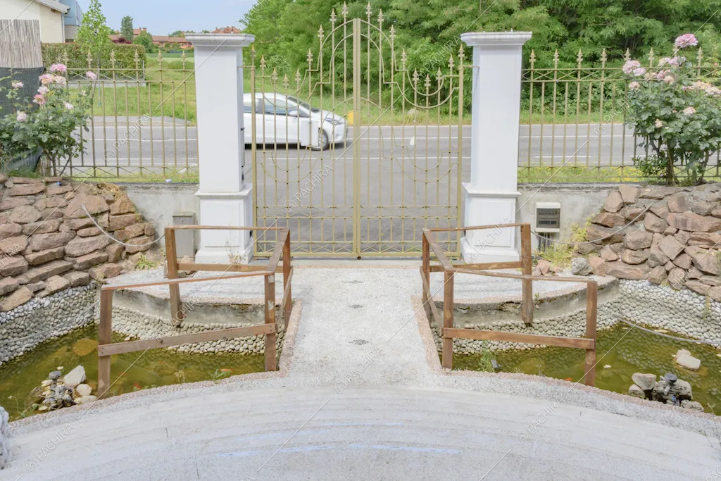 Cancello d'ingresso alla Location Sferracavallo