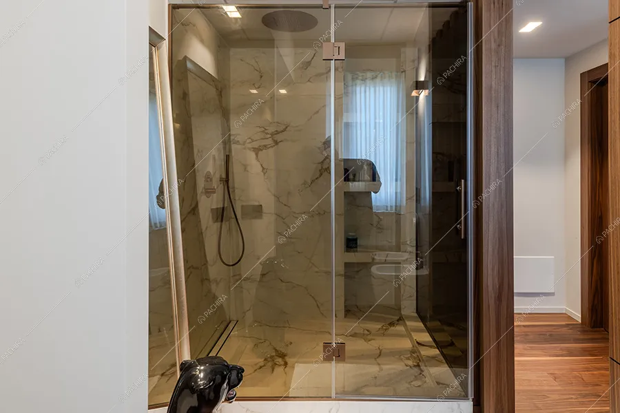 Bagno della location Ebano, attico in stile classico a Milano