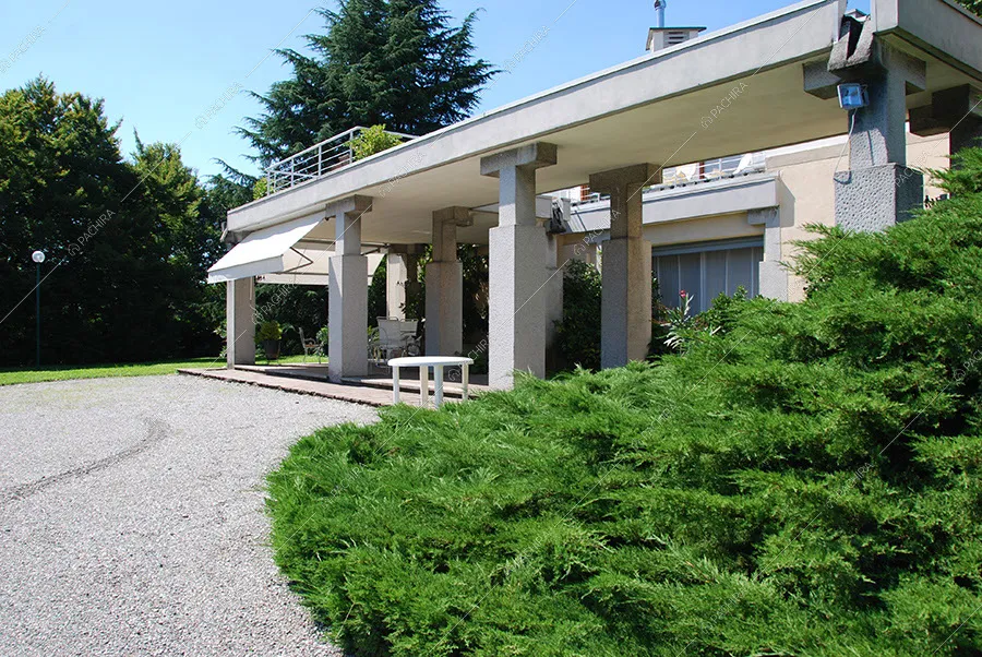 Esterni della villa Acetosa, location in stile vintage a Lecco