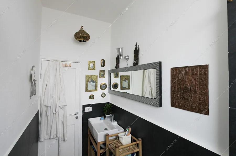 Bagno dell'appartamento moderno Cerfoglio, location per shooting a Milano