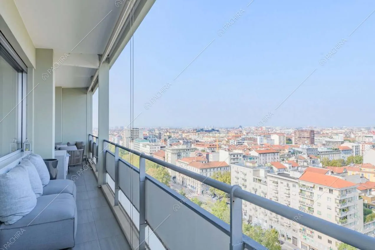 Vista sullo skyline milanese dalla terrazza