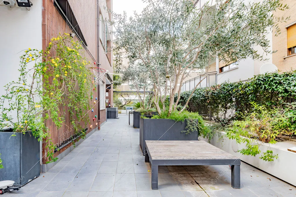 Terrazza dell'appartamento Sonora, location in stile contemporaneo a Roma