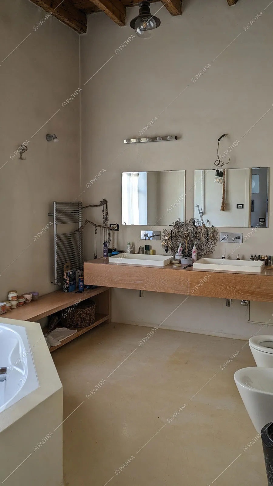 Bagno dell'appartamento Boldo, location in stile classico a Monza