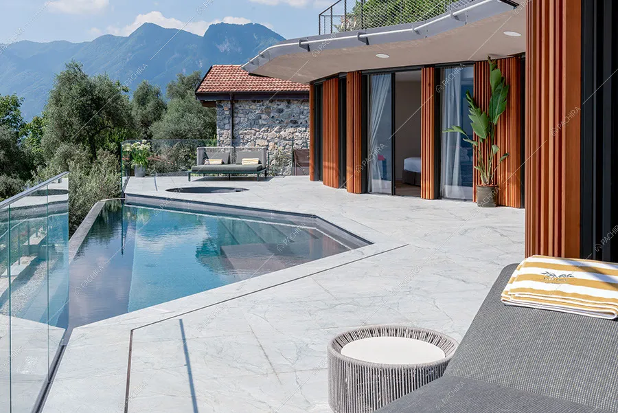 Piscina della villa Agapanto, location in stile contemporaneo a Como