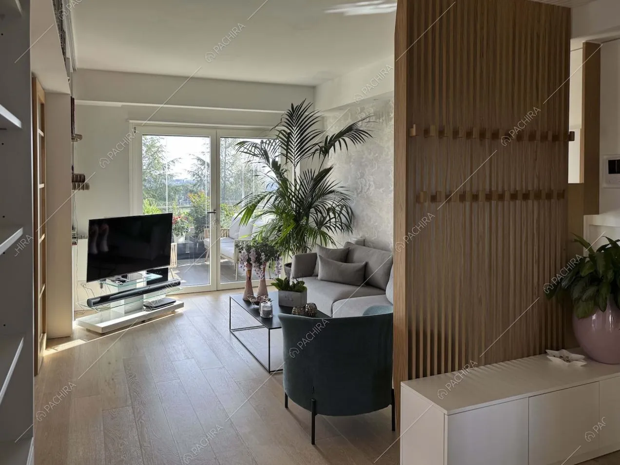 Salotto dell'appartamento Gesso, location in stile contemporaneo a Roma
