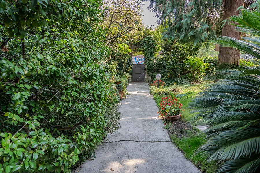 Vialetto della villa Rame, location in stile classico a Milano