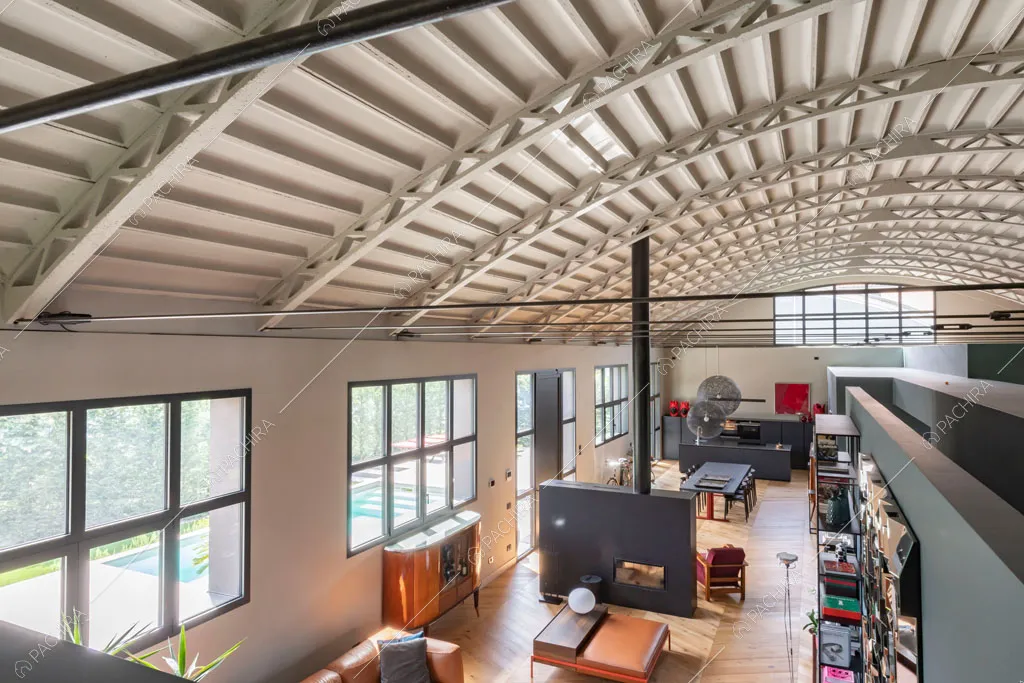 Zona living del loft Danubio, location in stile contemporaneo a Brescia