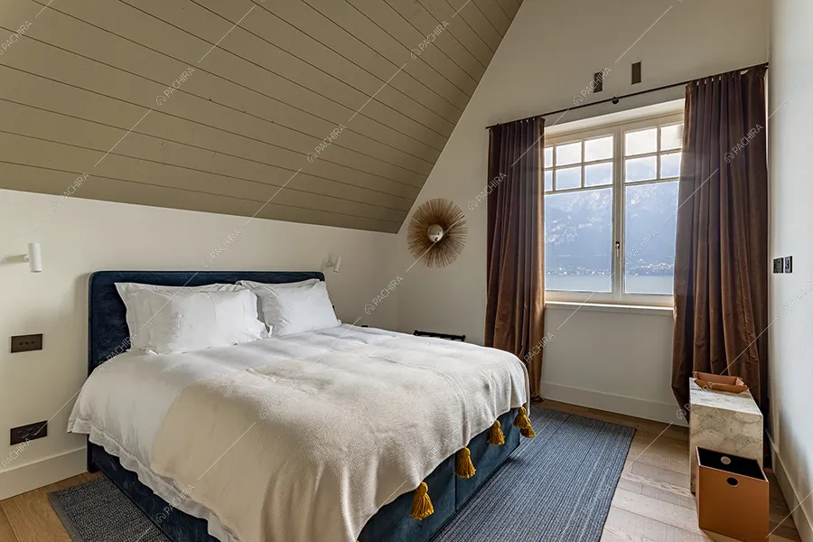 Camera da letto della villa Argento, location in stile moderno a Como