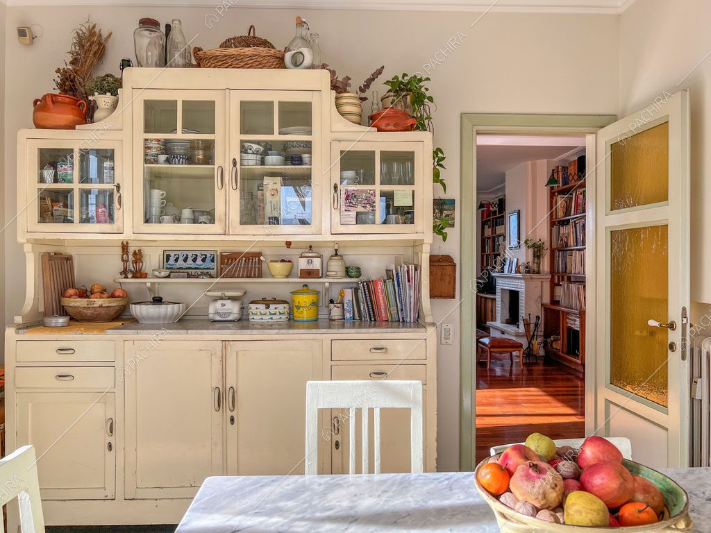 Cucina dell'appartamento Kuban, location in stile moderno a Roma