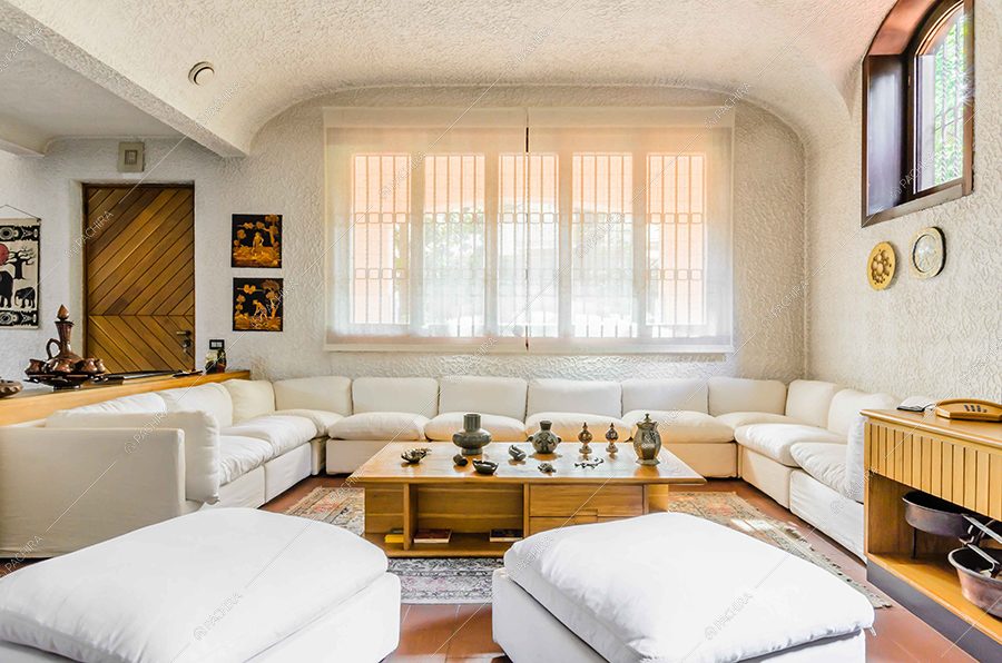 Salotto della villa Mekong, location in stile classico a Varese