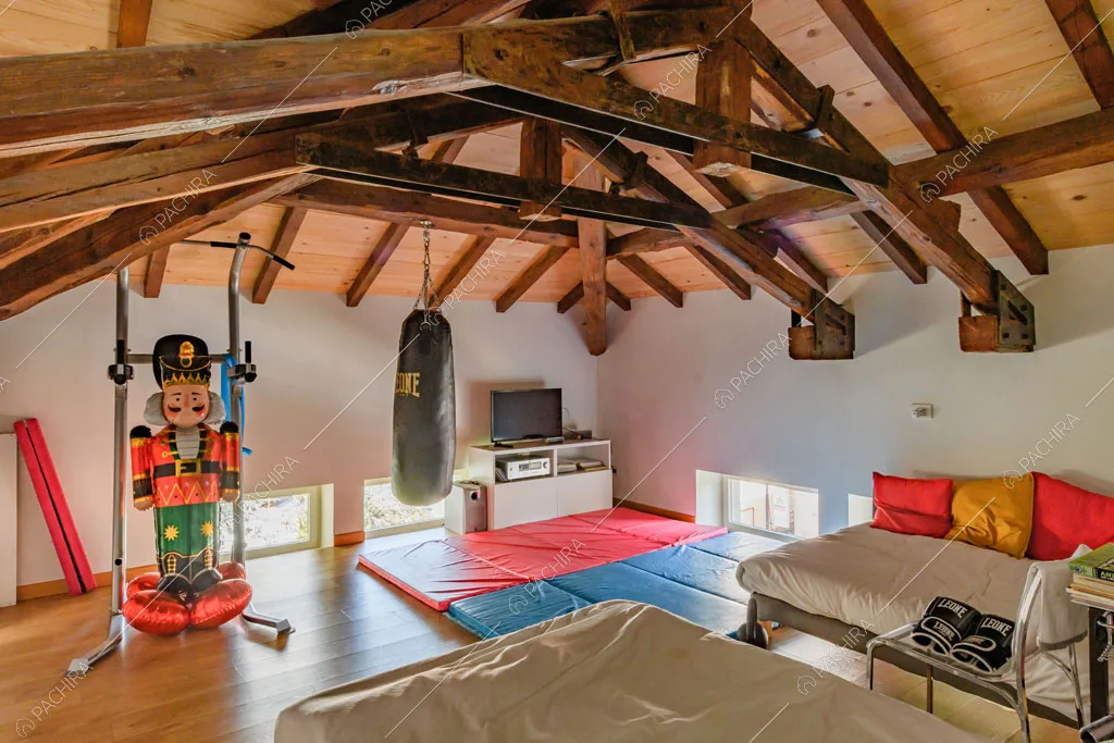 Stanza della villa Colorado, location in stile moderno a Varese