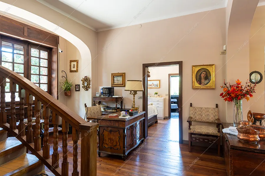 Studio della villa Realgar, location in stile country a Milano