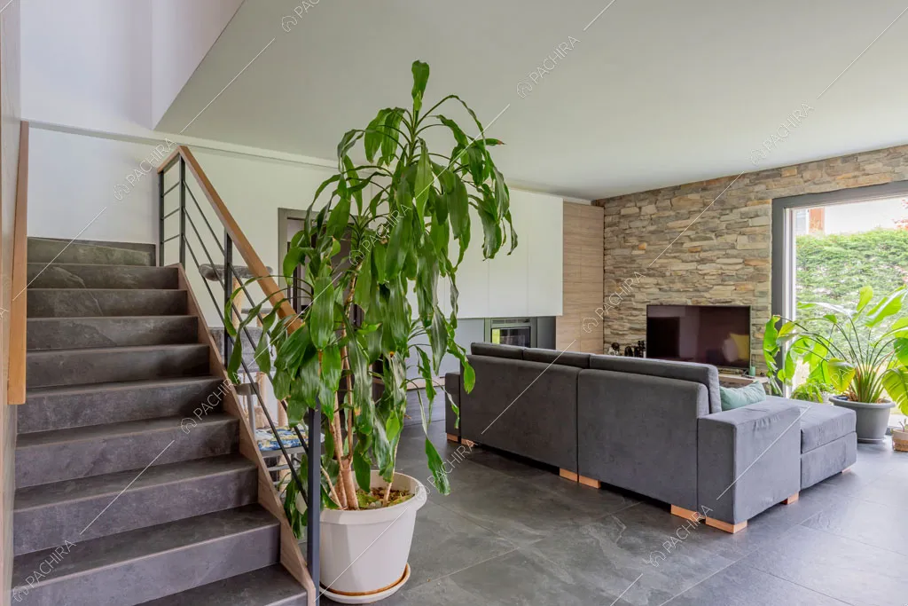 Zona living della villa Galena, location in stile contemporaneo a Monza