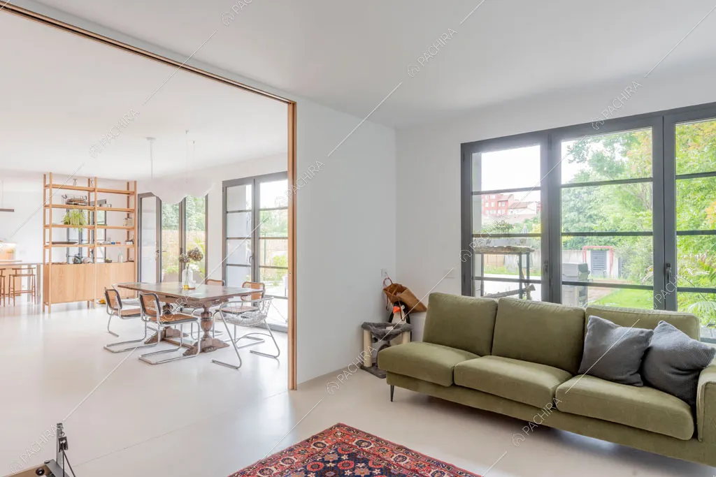 Salotto del loft Tigri, location in stile contemporaneo a Milano