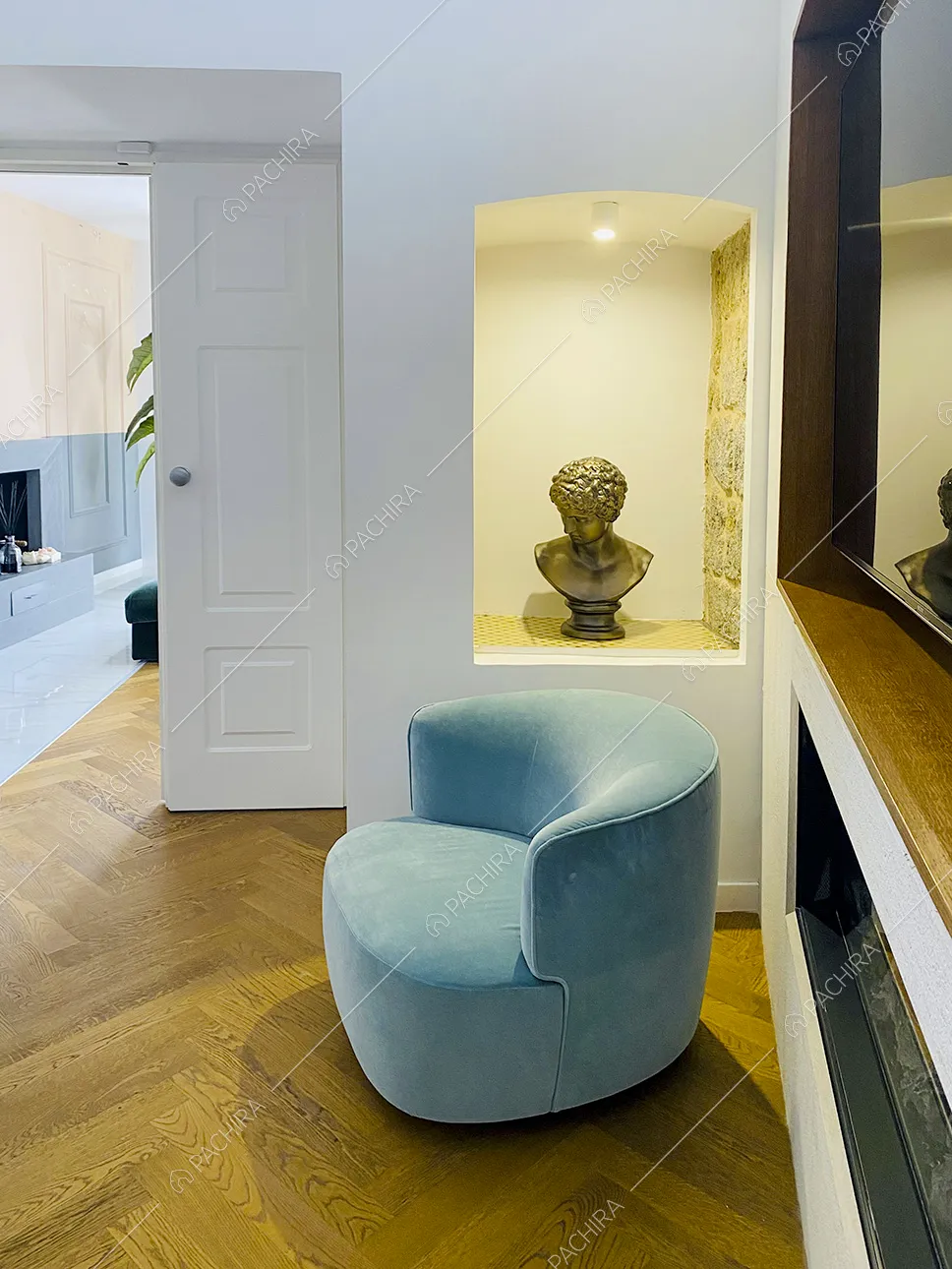 Sala dell'appartamento Carnelian, location in stile contemporaneo a Caserta