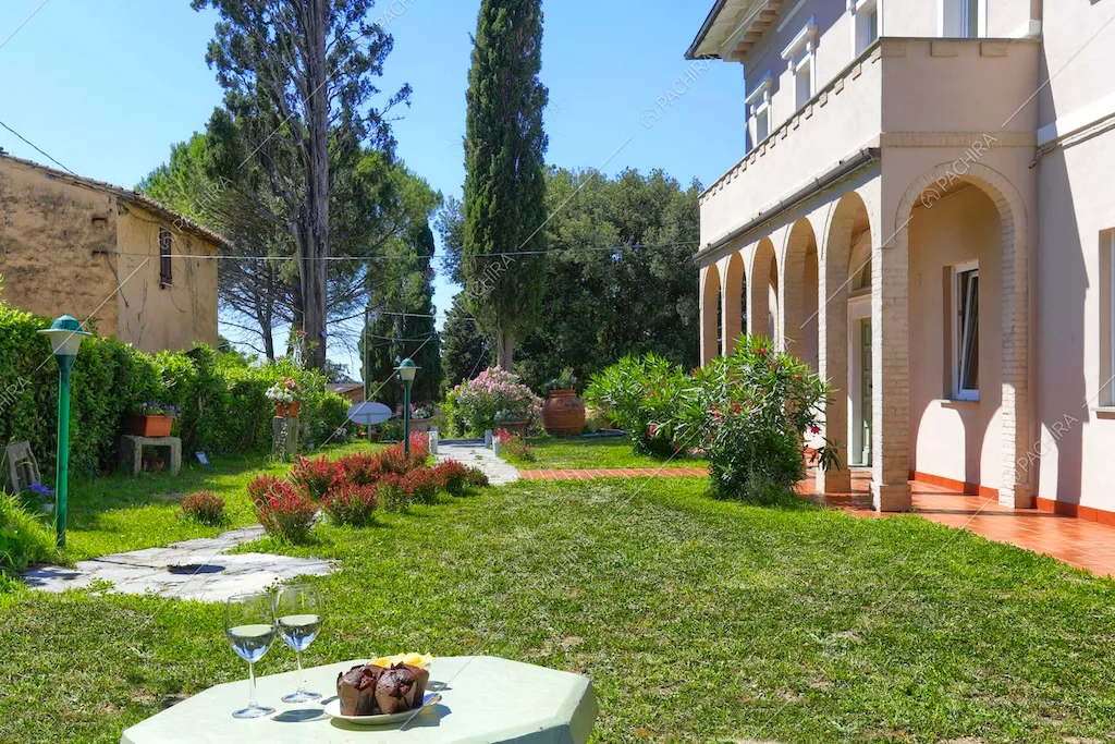 Giardino della dimora storica Denali, location in stile classico a Pisa