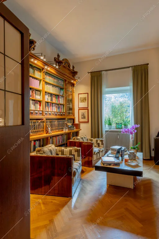 Salotto dell'appartamento Yalu, location in stile contemporaneo a Roma