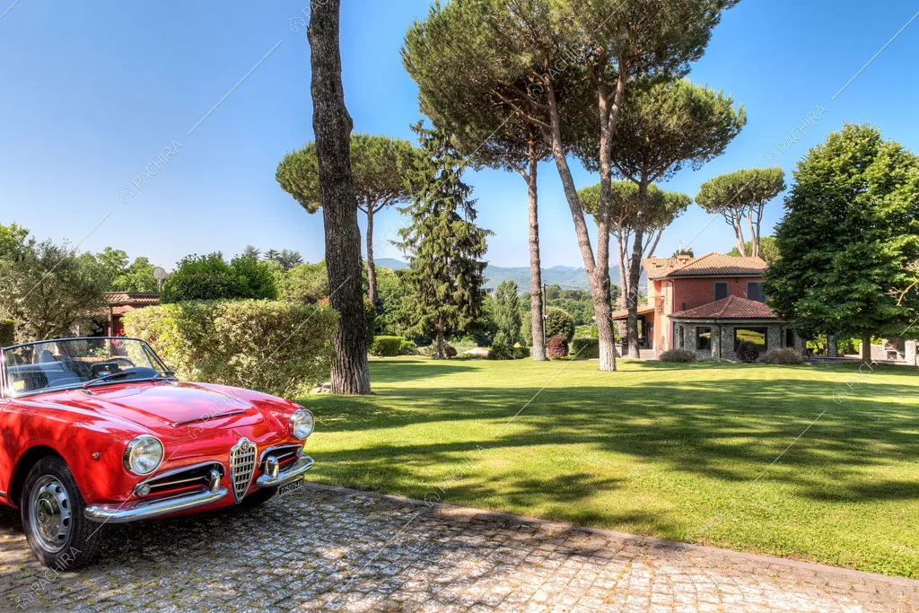 Vialetto della villa Kunzite, location in stile moderno a Roma