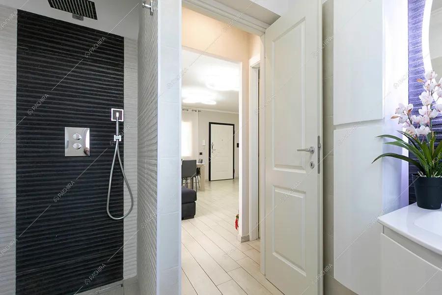 Bagno della villa Anortite, location in stile moderno a Roma