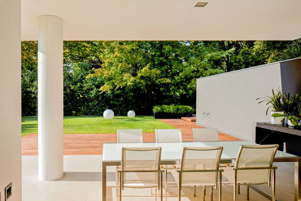 Veranda della villa Meru, location in stile contemporaneo a Padova