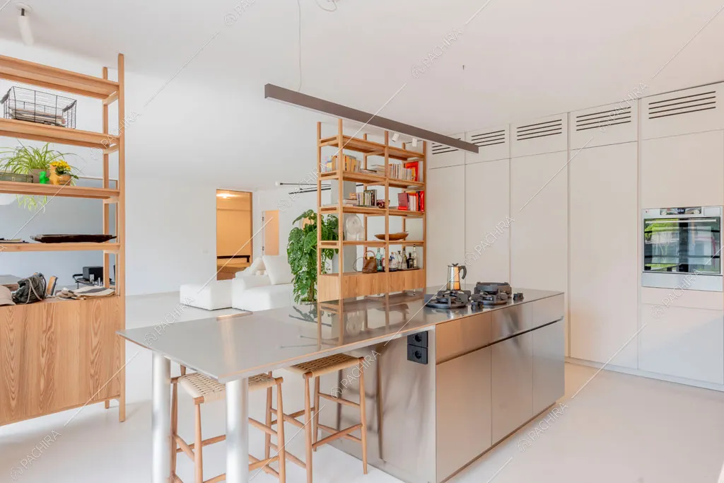 Cucina del loft Tigri, location in stile contemporaneo a Milano