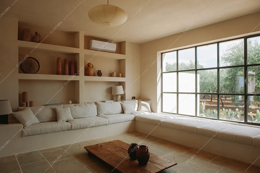 Salotto della villa Malacca, location in stile contemporaneo a Brindisi