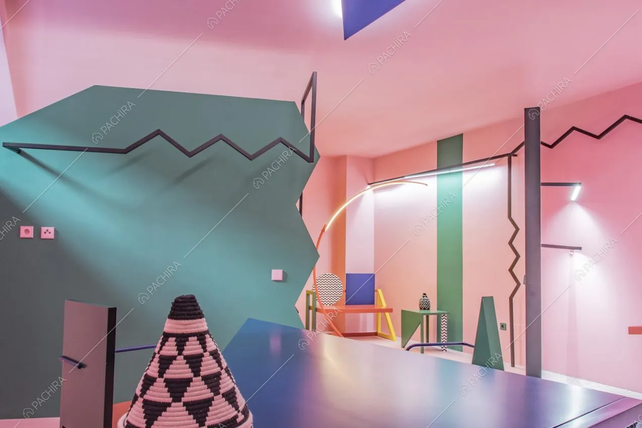 Verde, rosa e motivi geometrici