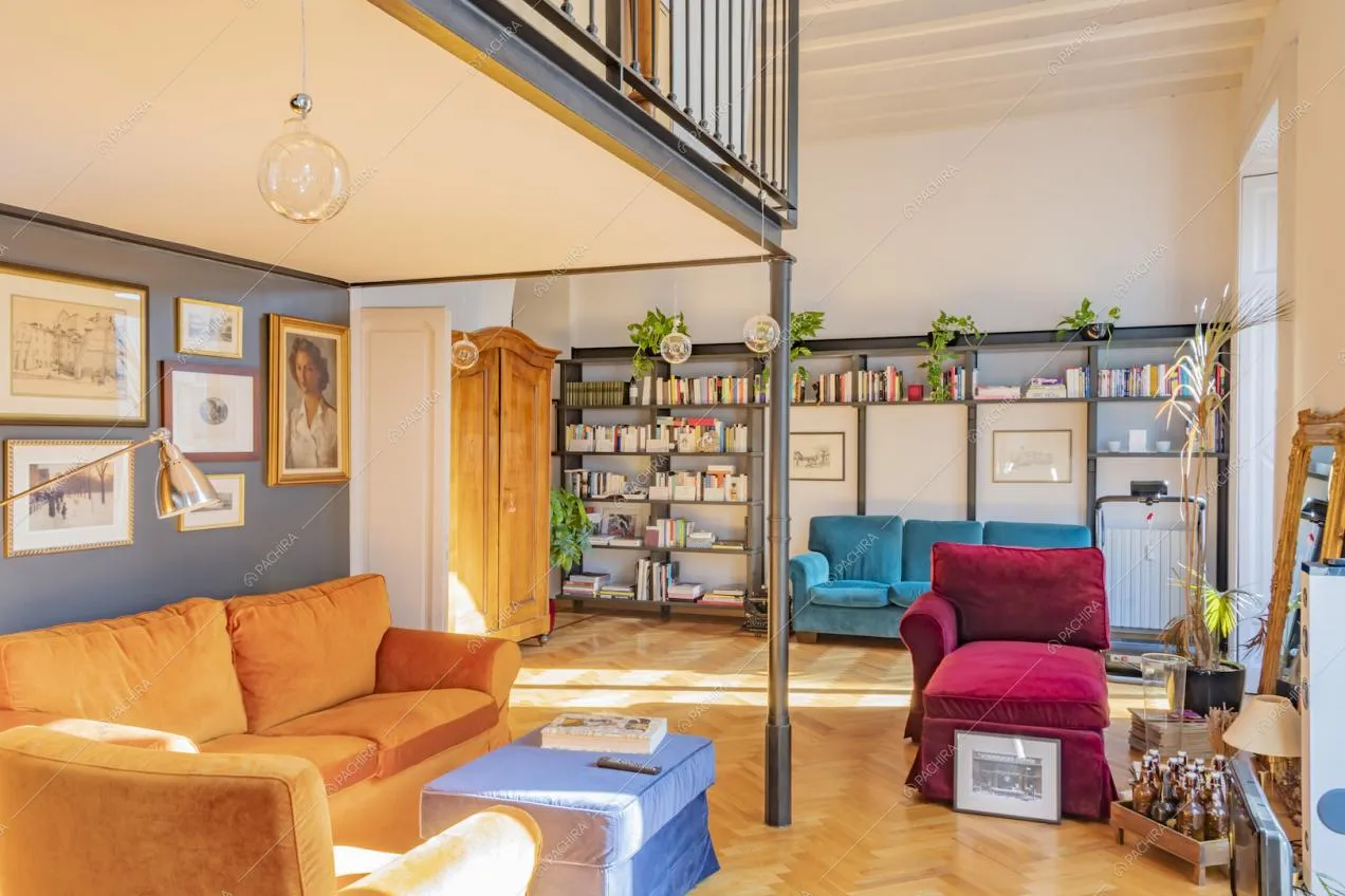Il soggiorno del loft arredato in stile contemporaneo