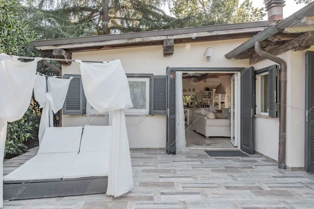 Scorcio sulla zona living della location Aliseo, villa in stile contemporaneo a Roma